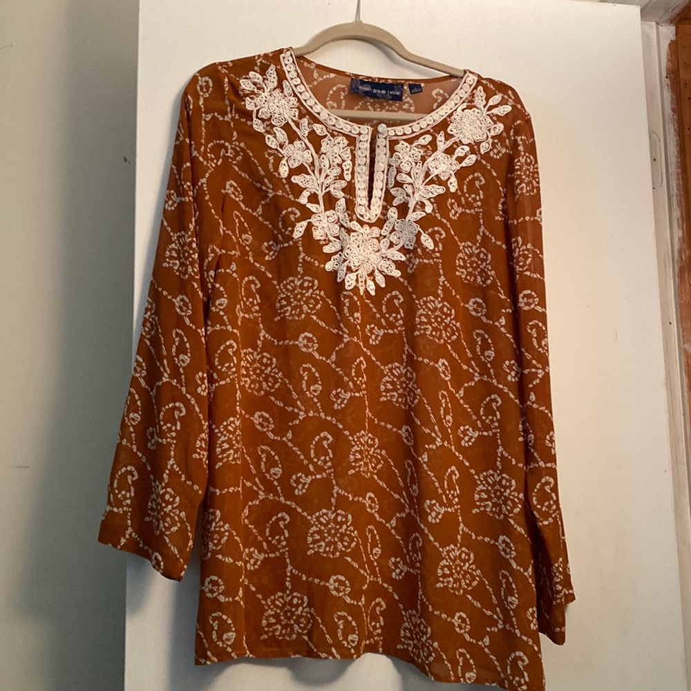 Susan Graver blouse